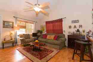 645 Fourth St - Photo 1 of 1