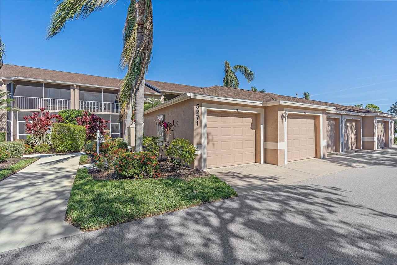 5271 Mahogany Run Ave - Photo 2 of 28