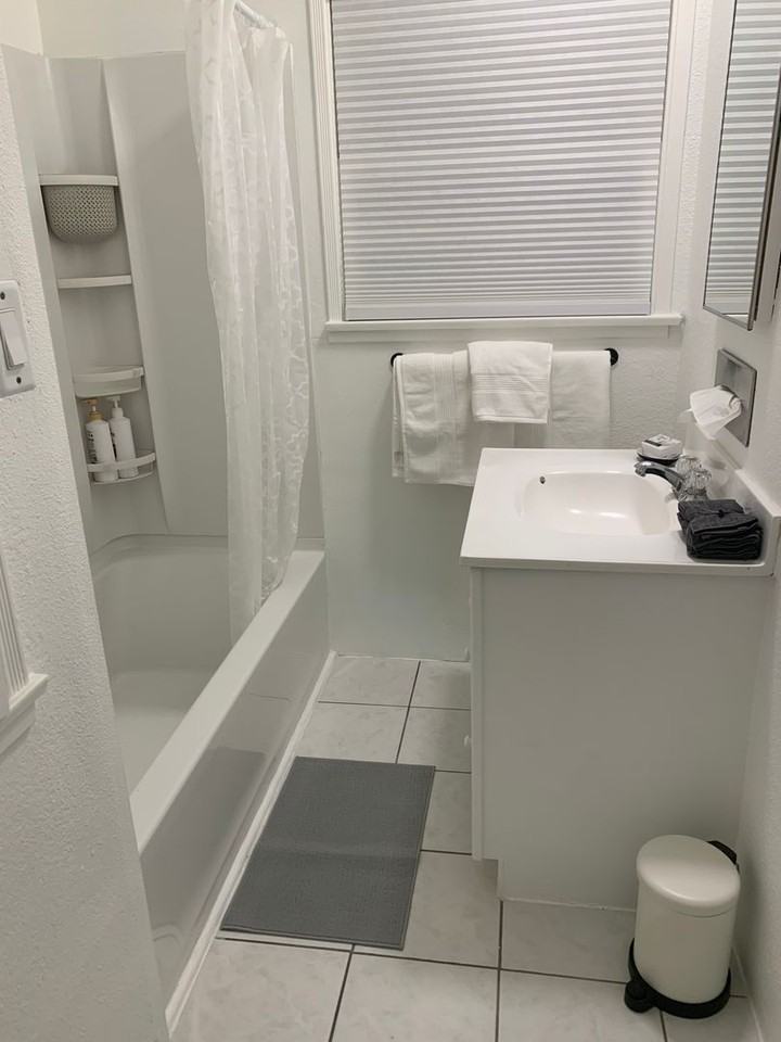 129 Erin Dr - Photo 4 of 13