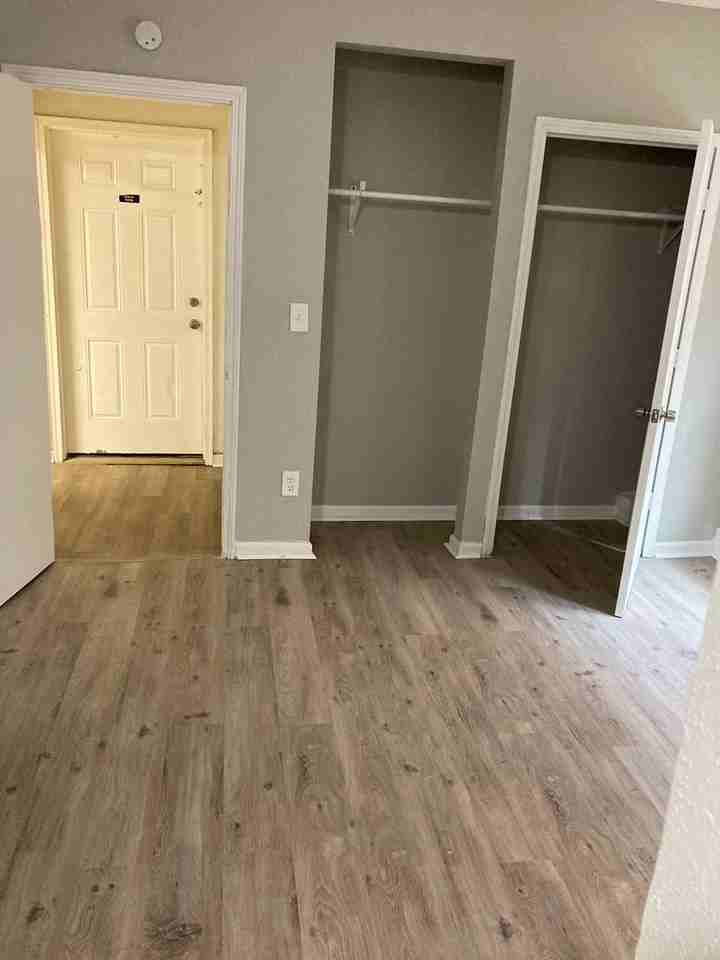 11118 Clifton Blvd - Photo 3 of 10