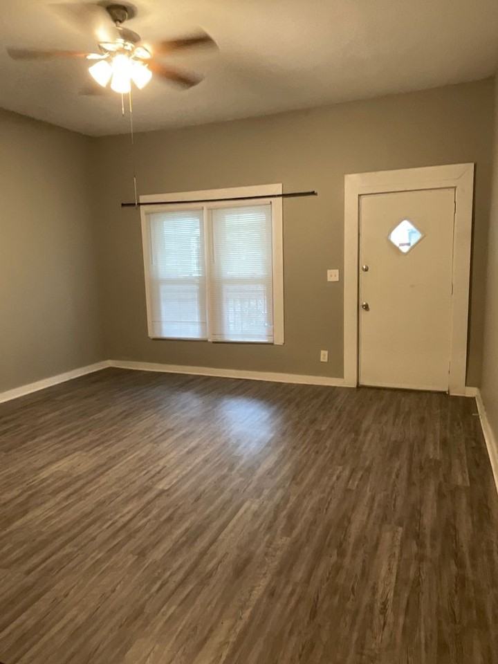 418 Iowa Ave - Photo 3 of 13