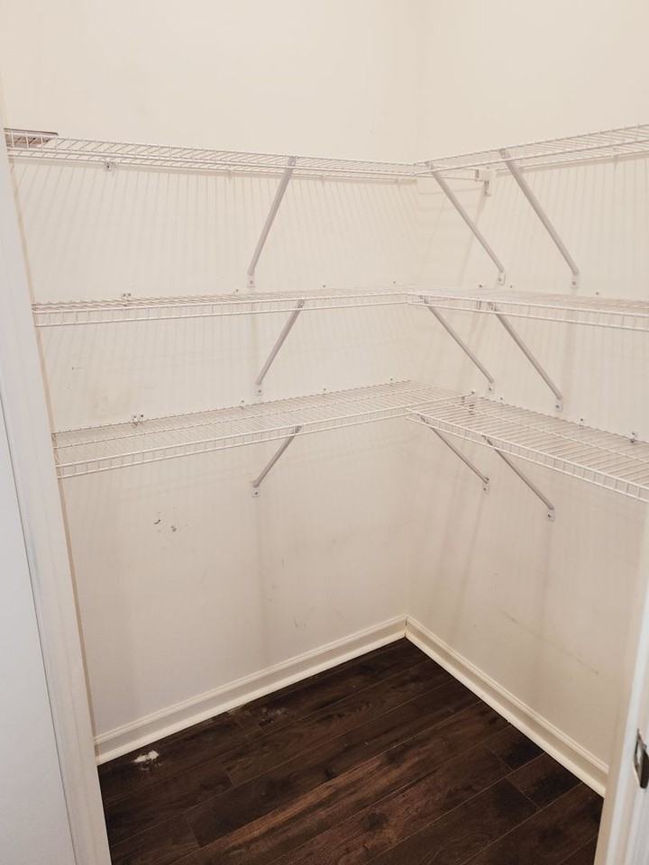 216 Chelsea Park Rd - Photo 6 of 24