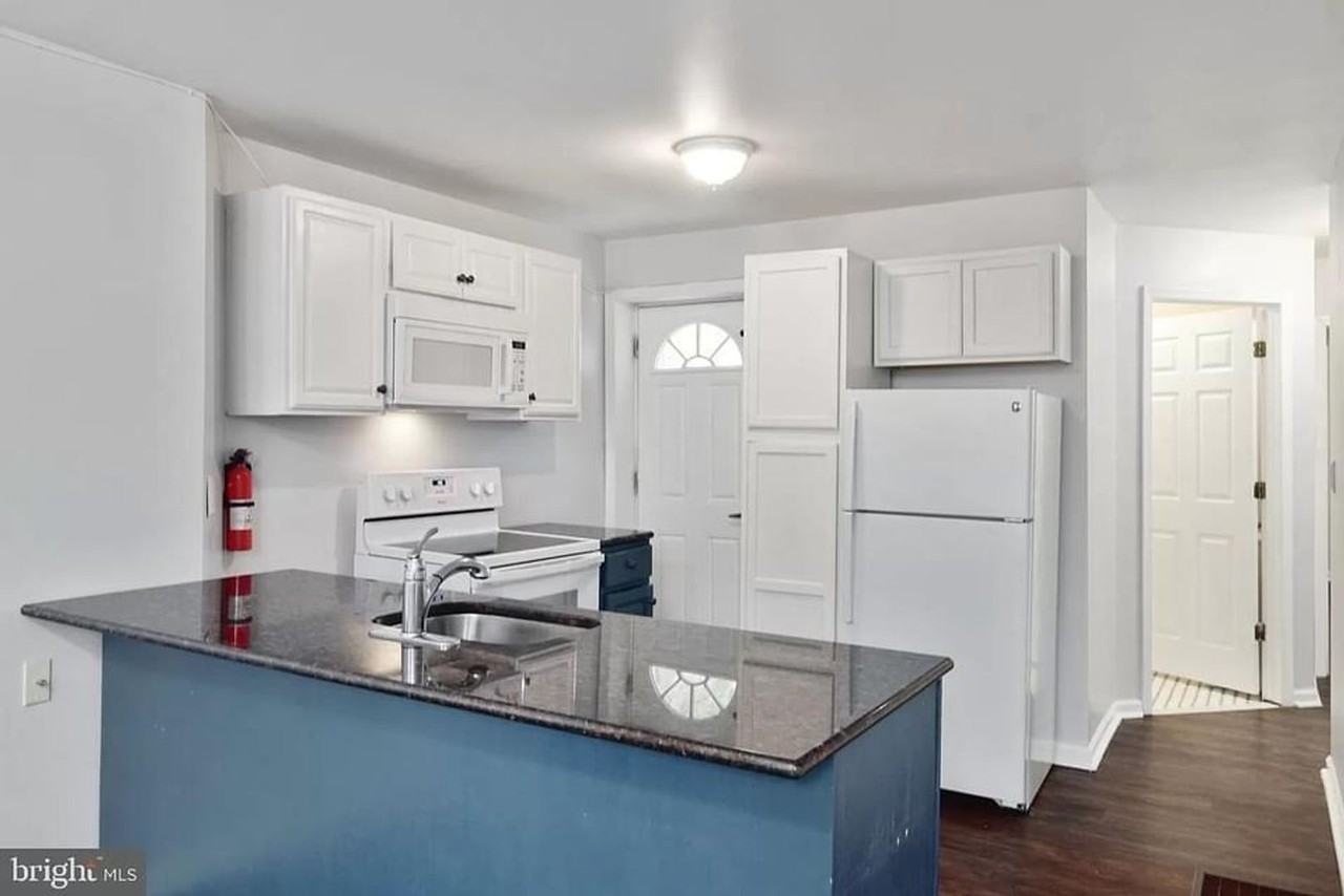 1737 Edgley St - Photo 2 of 18