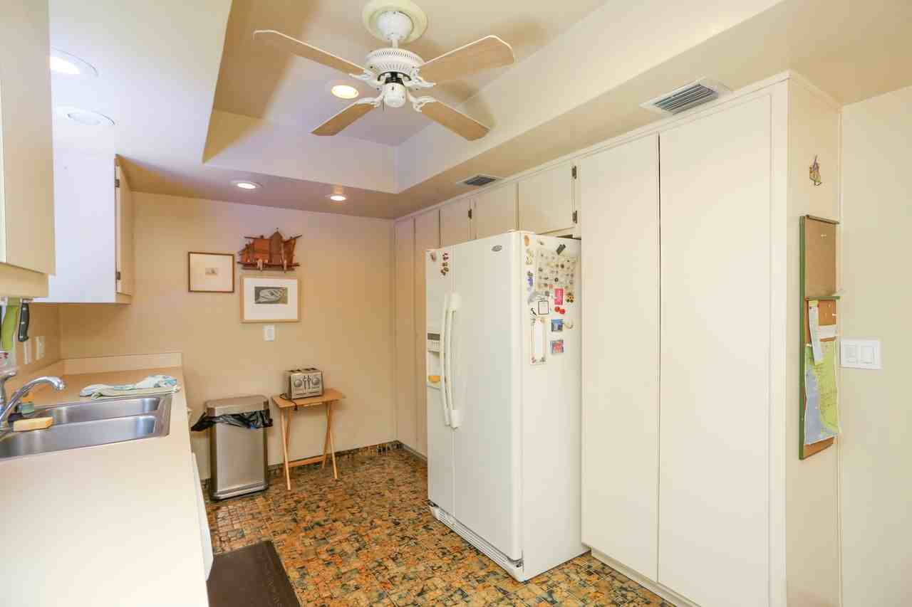 550 3rd Ave N - Photo 5 of 26