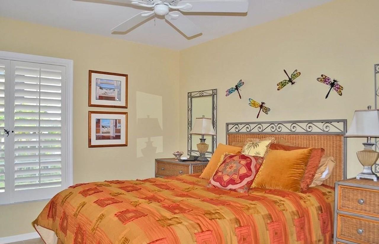 5635 Turtle Bay Dr #6 - Photo 6 of 25