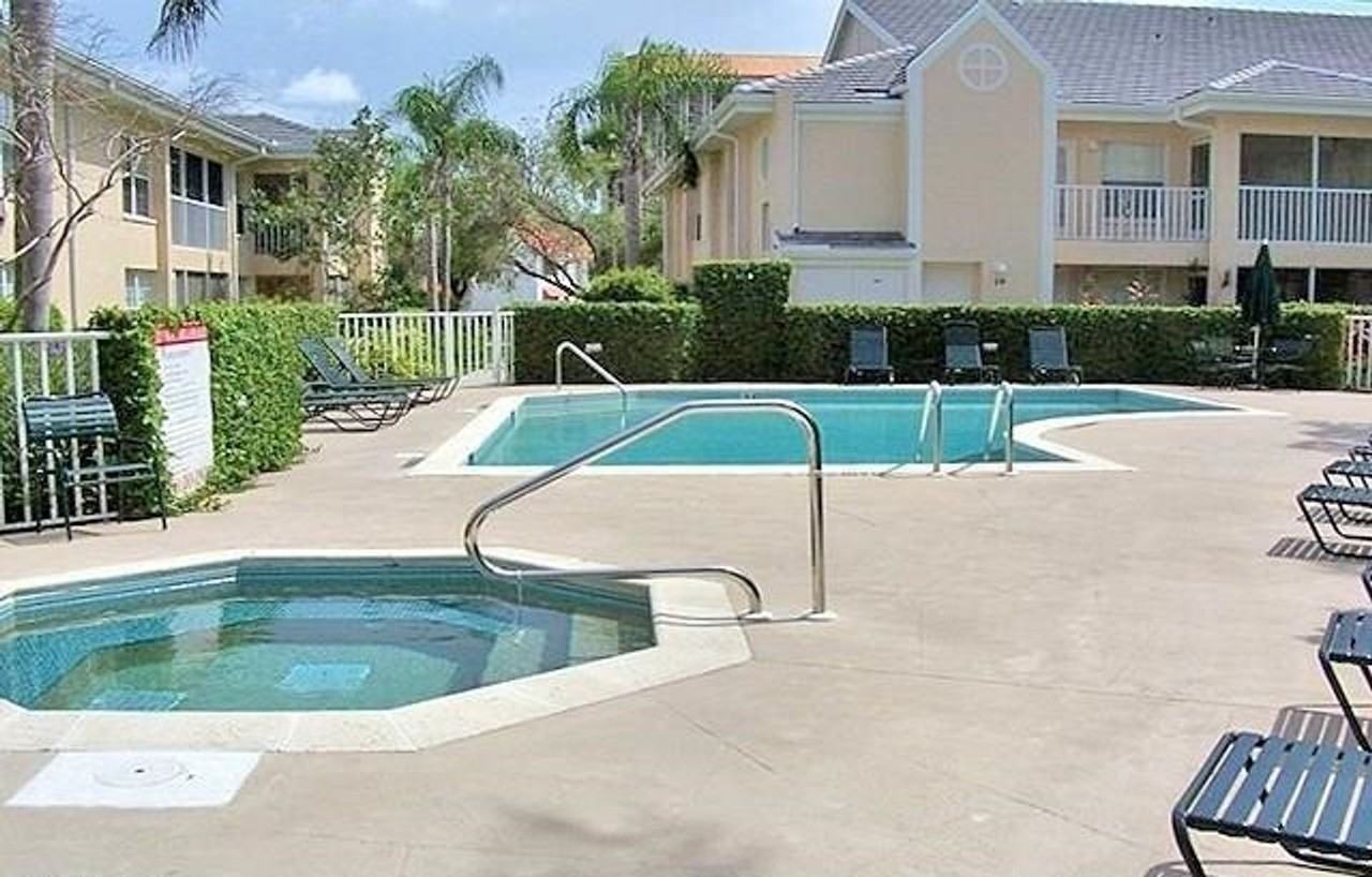 5635 Turtle Bay Dr #6 - Photo 6 of 25