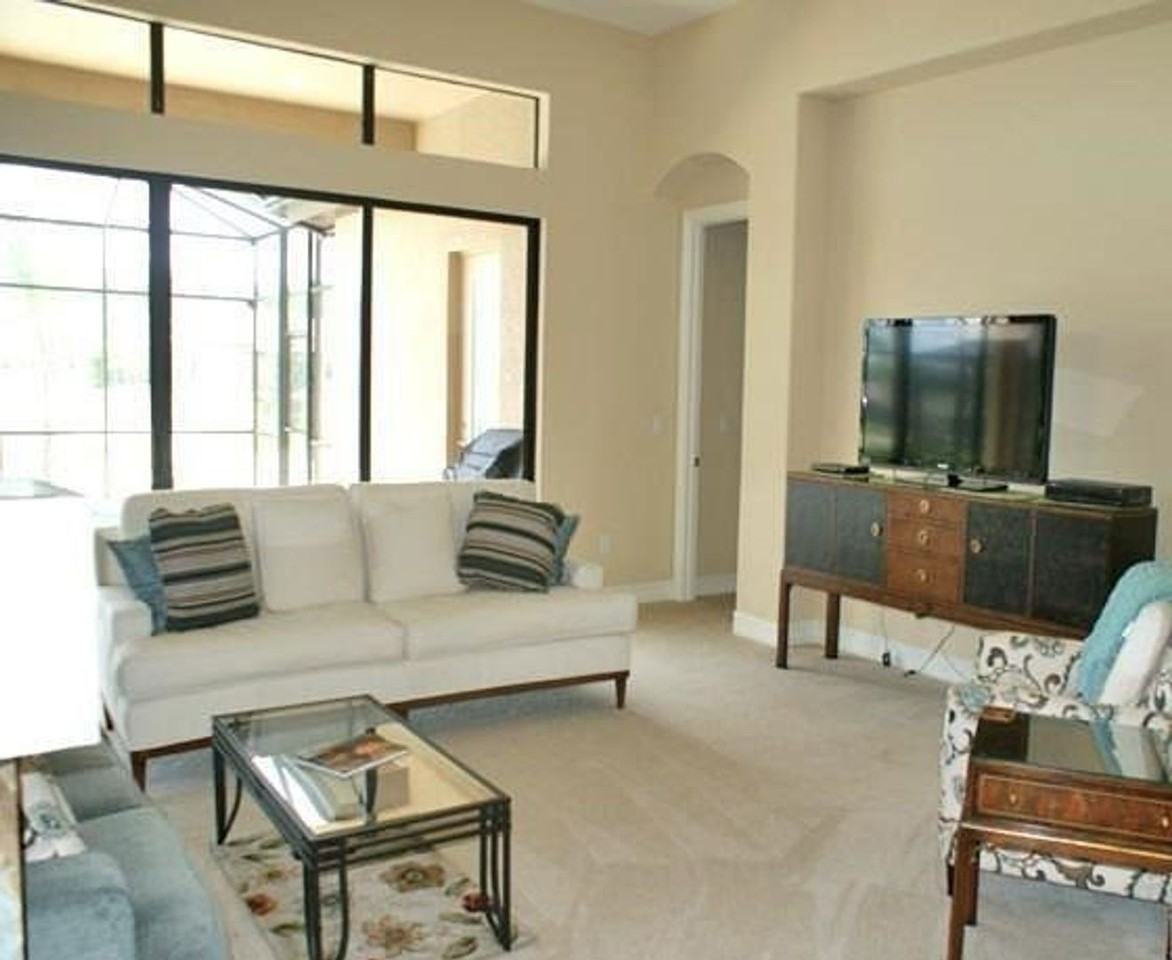 7414 Acorn Way - Photo 5 of 25