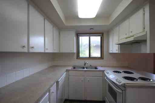 3107 NE Whitman Ave - Photo 3 of 10