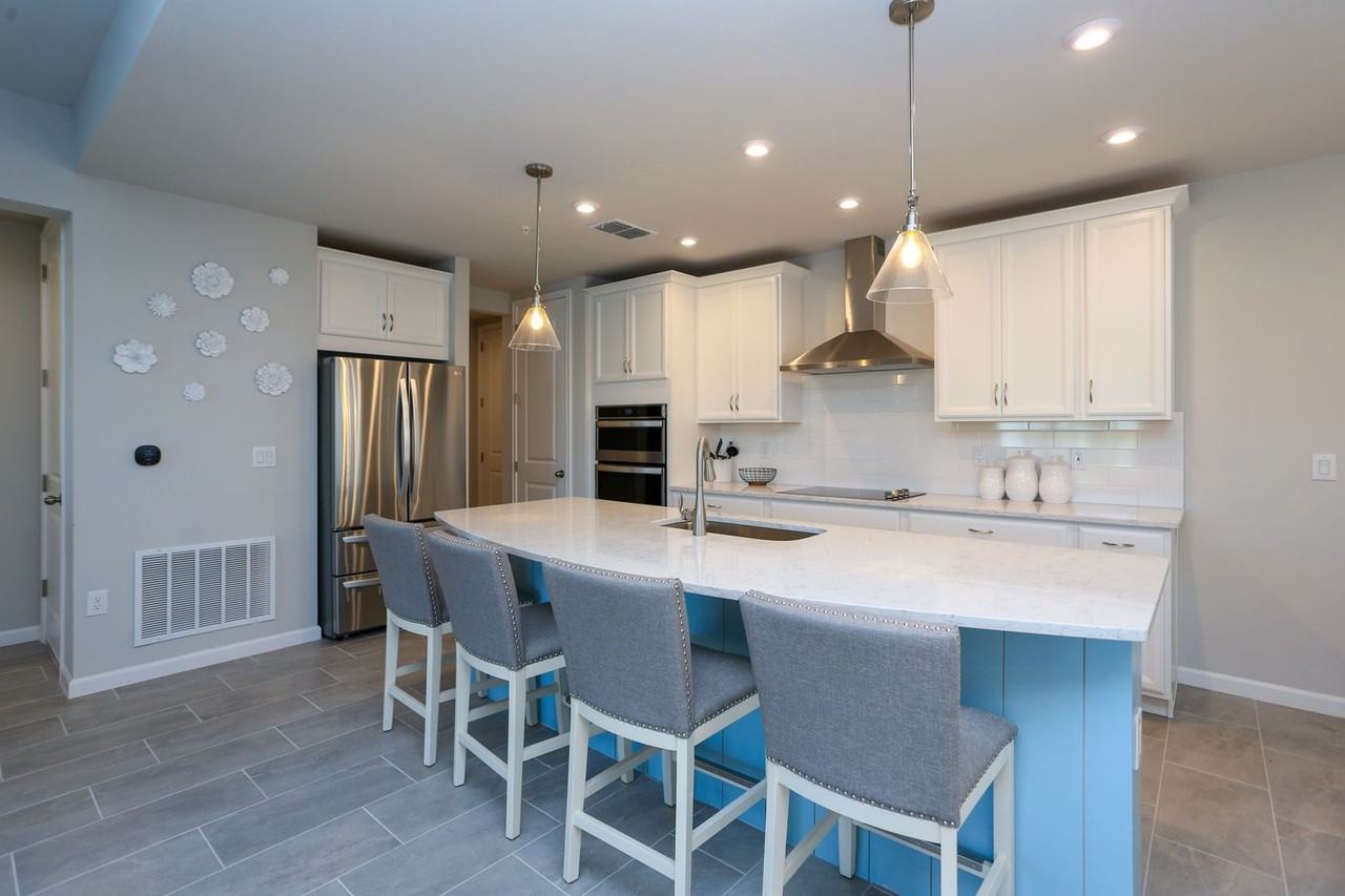 4709 Arboretum Cir #101 - Photo 7 of 42