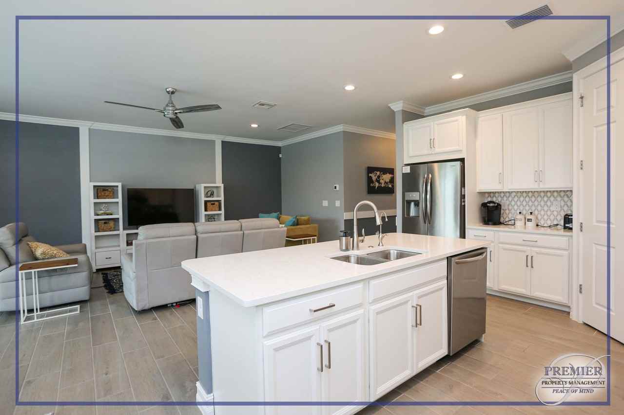 16579 Crescent Beach Way - Photo 2 of 40