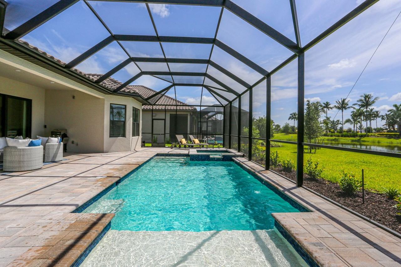 15318 Aprile St - Photo 6 of 50