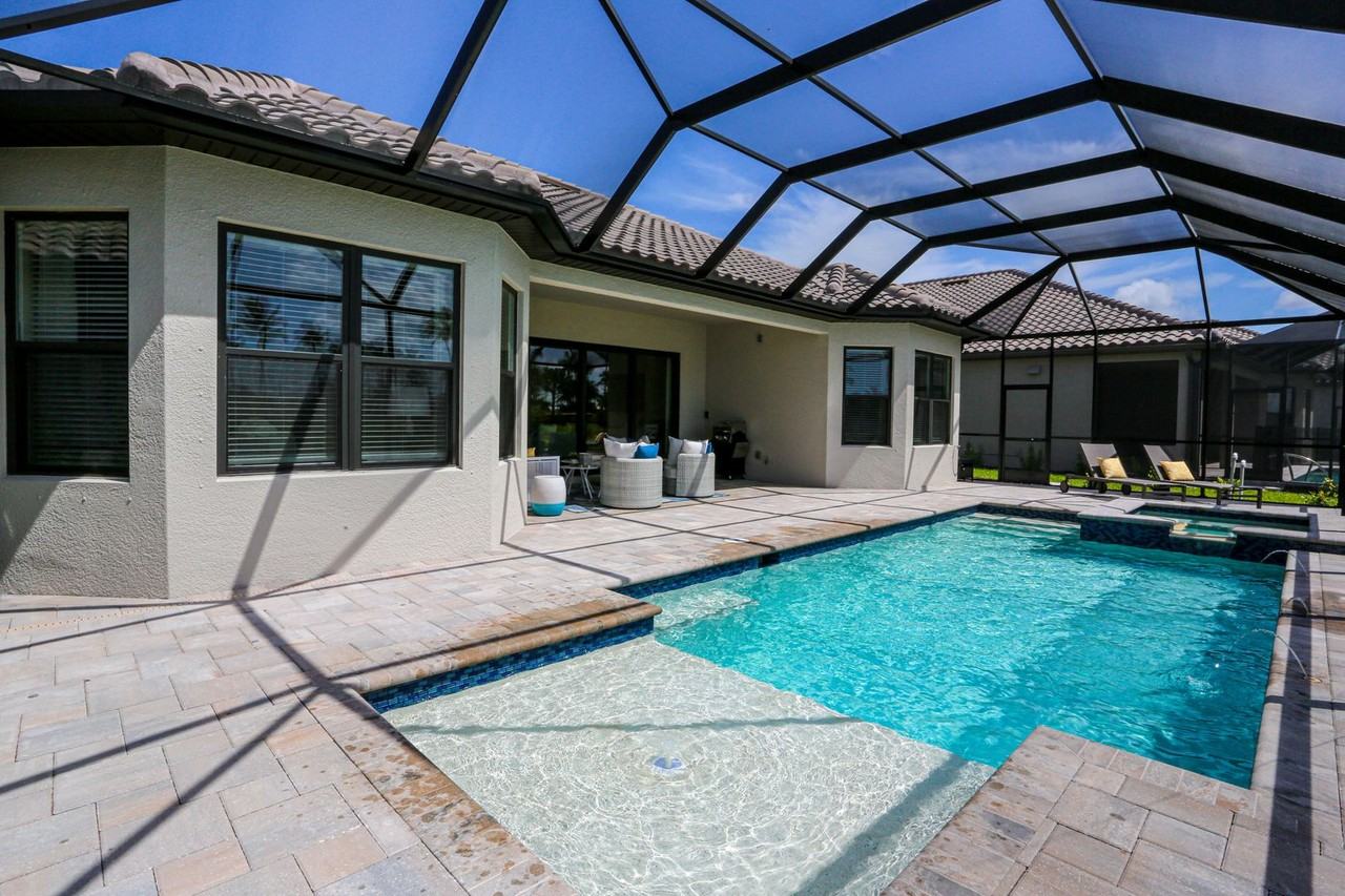 15318 Aprile St - Photo 7 of 50