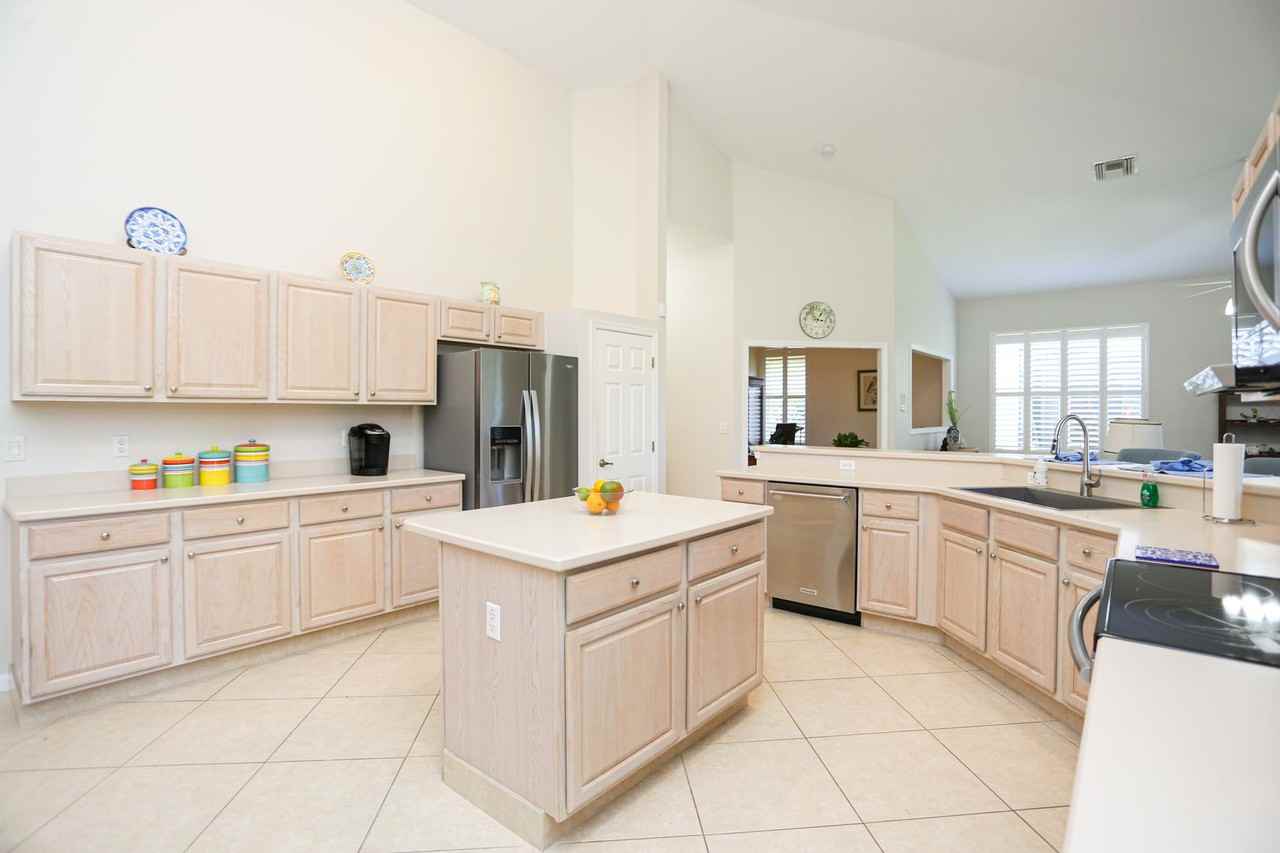 7143 Sugar Magnolia Ct - Photo 2 of 31