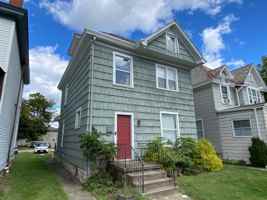 featured image of 406 E 17th Ave