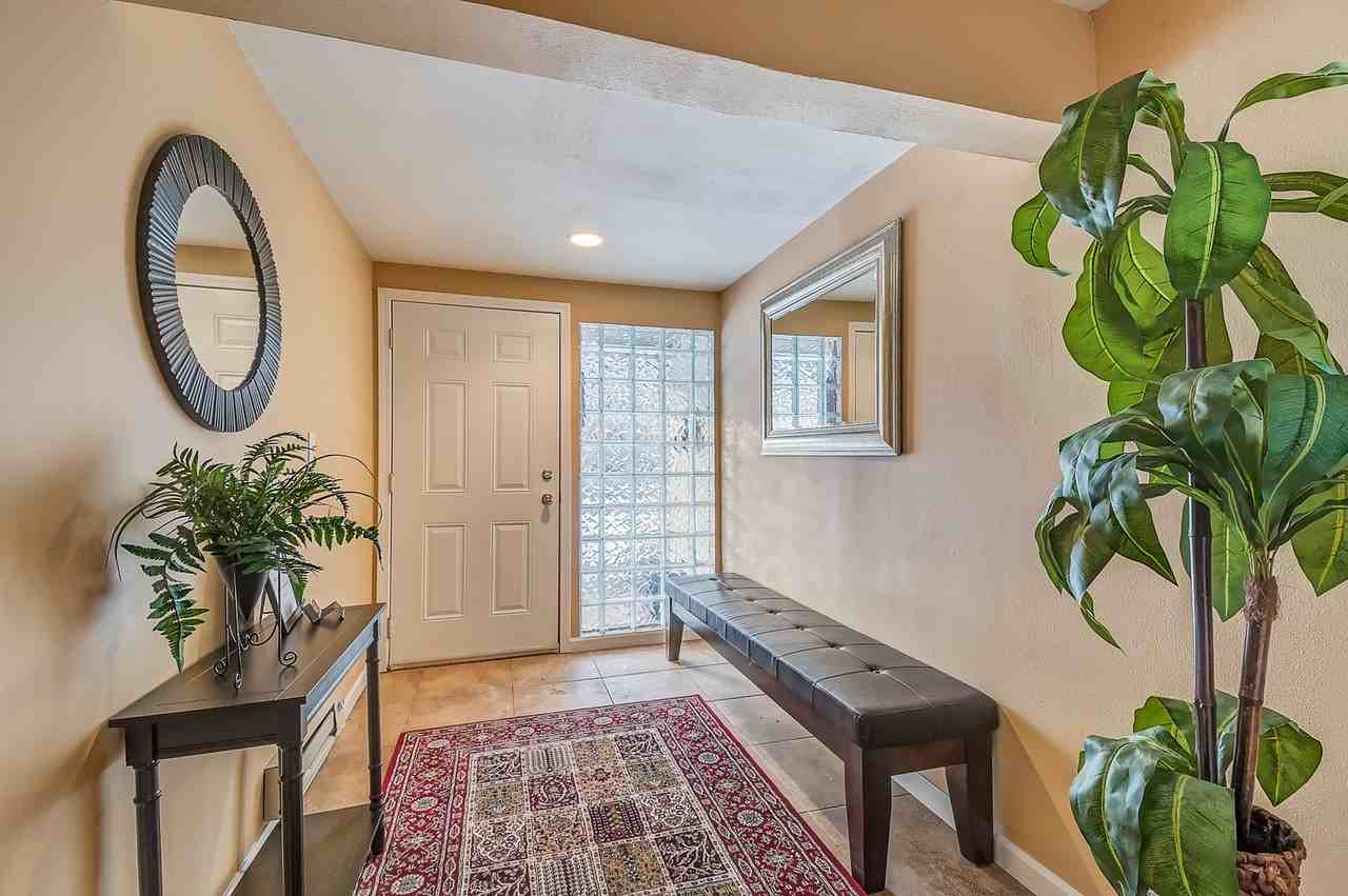 Robert Dr - Photo 7 of 14