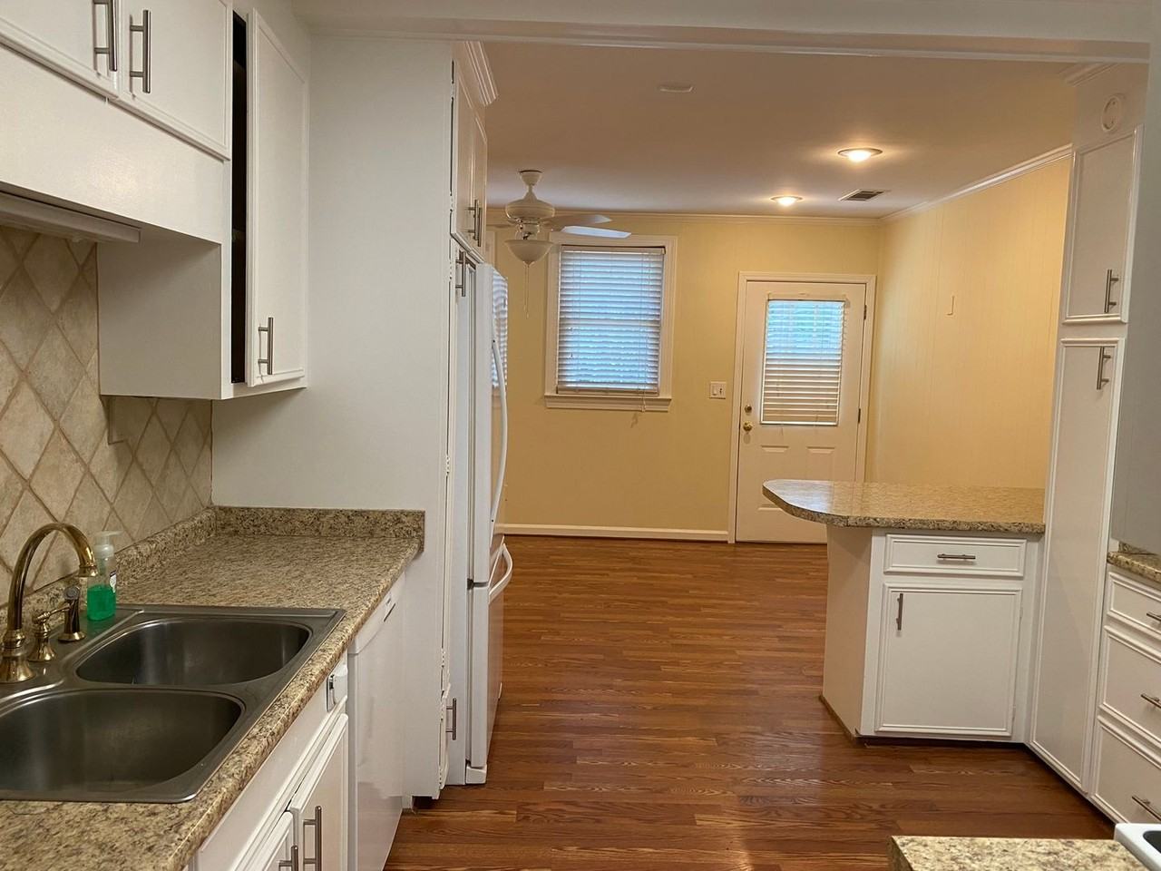 1316 Idalia Dr - Photo 6 of 17