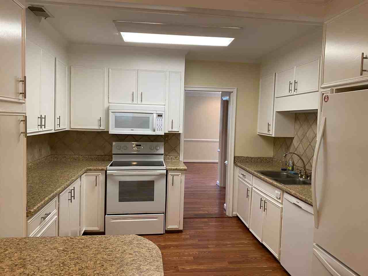 1316 Idalia Dr - Photo 7 of 17