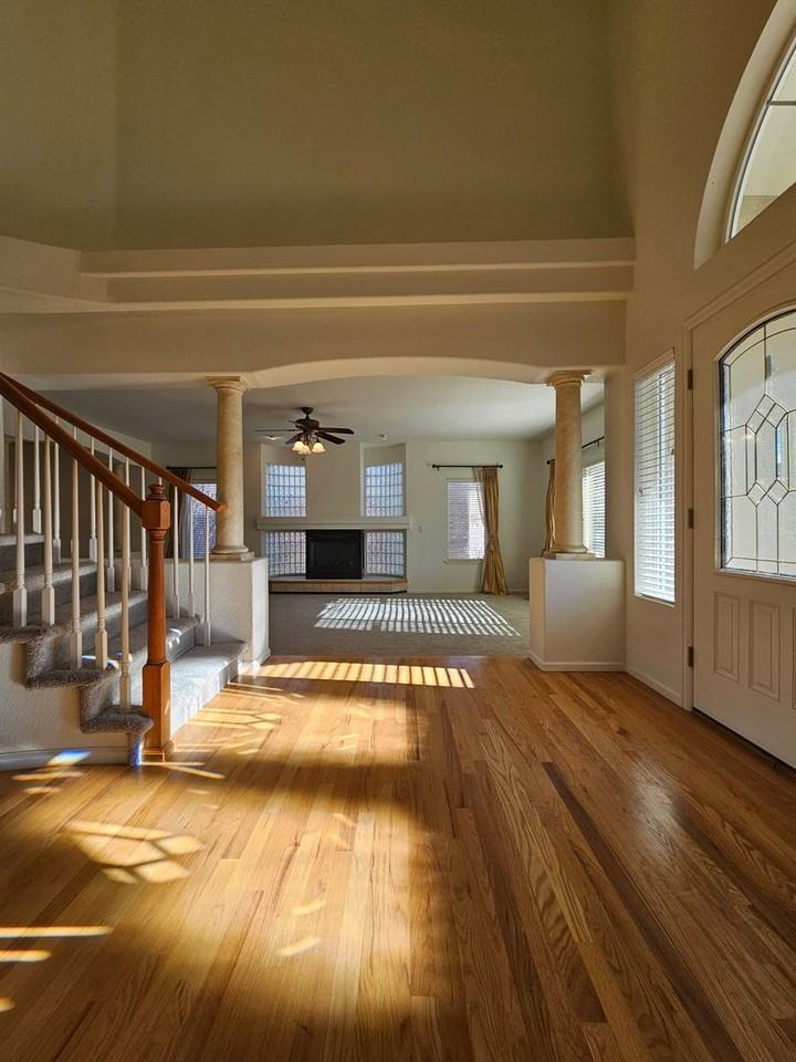 4381 Crestone Cir - Photo 3 of 37