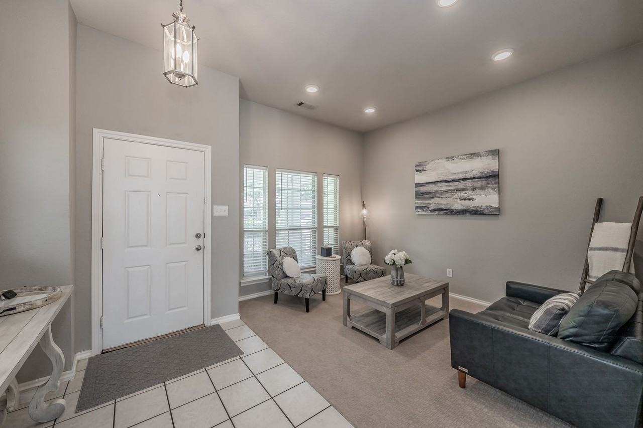 5112 Keating St - Photo 4 of 48