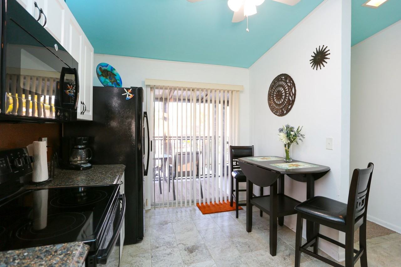 4030 Northlight Dr - Photo 3 of 50