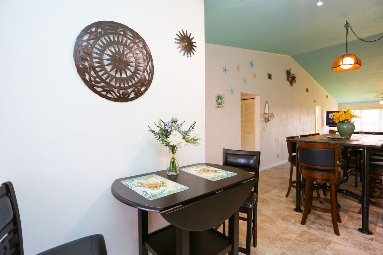 4030 Northlight Dr - Photo 4 of 50