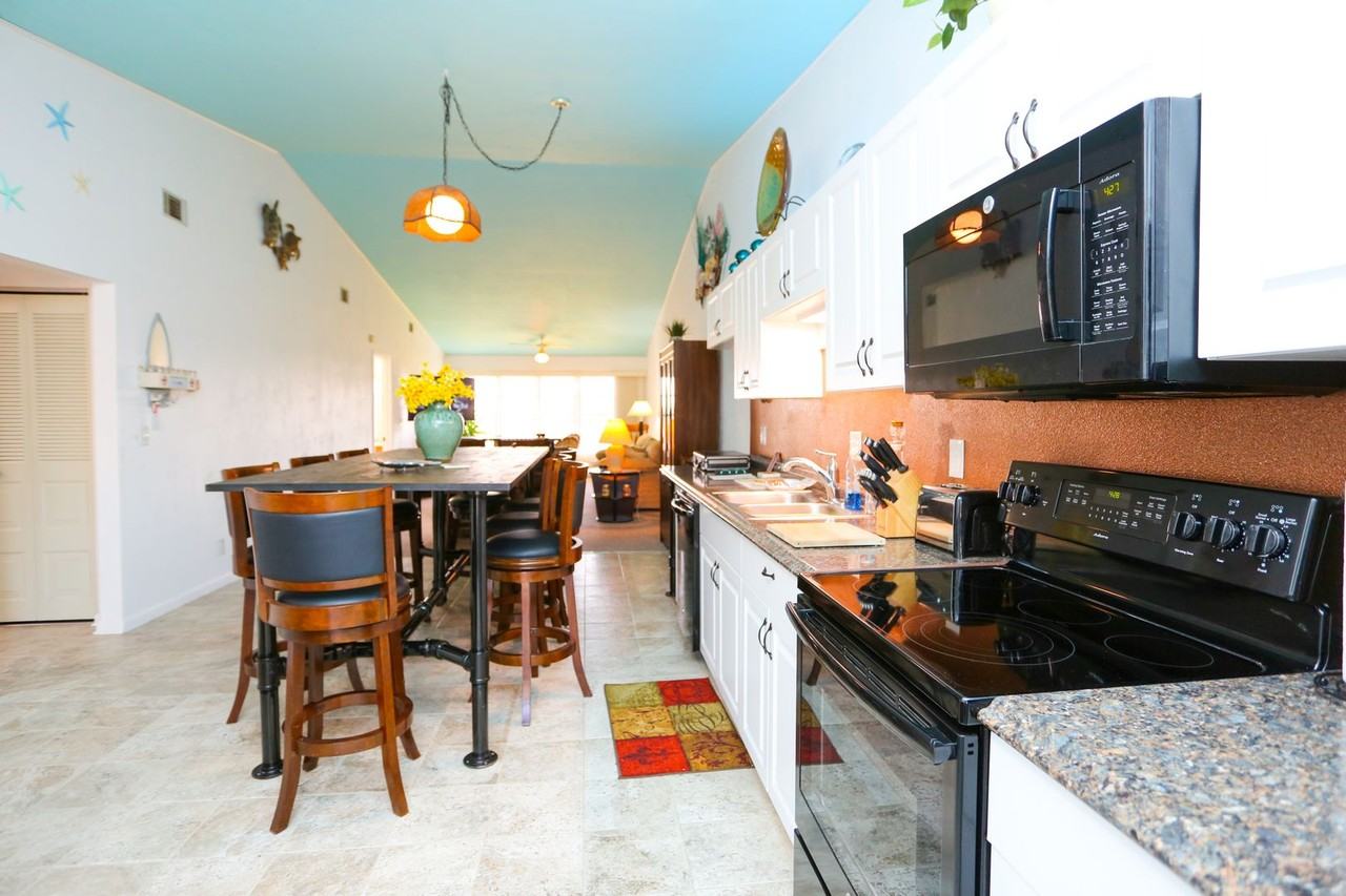 4030 Northlight Dr - Photo 5 of 50