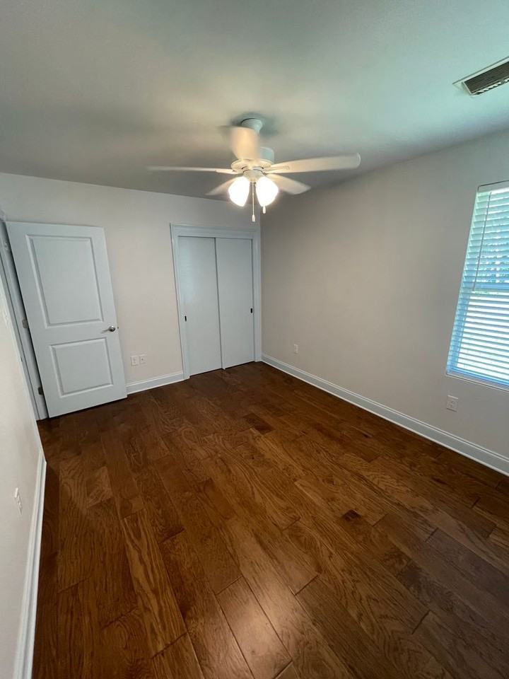 7 Holly Dr - Photo 2 of 11