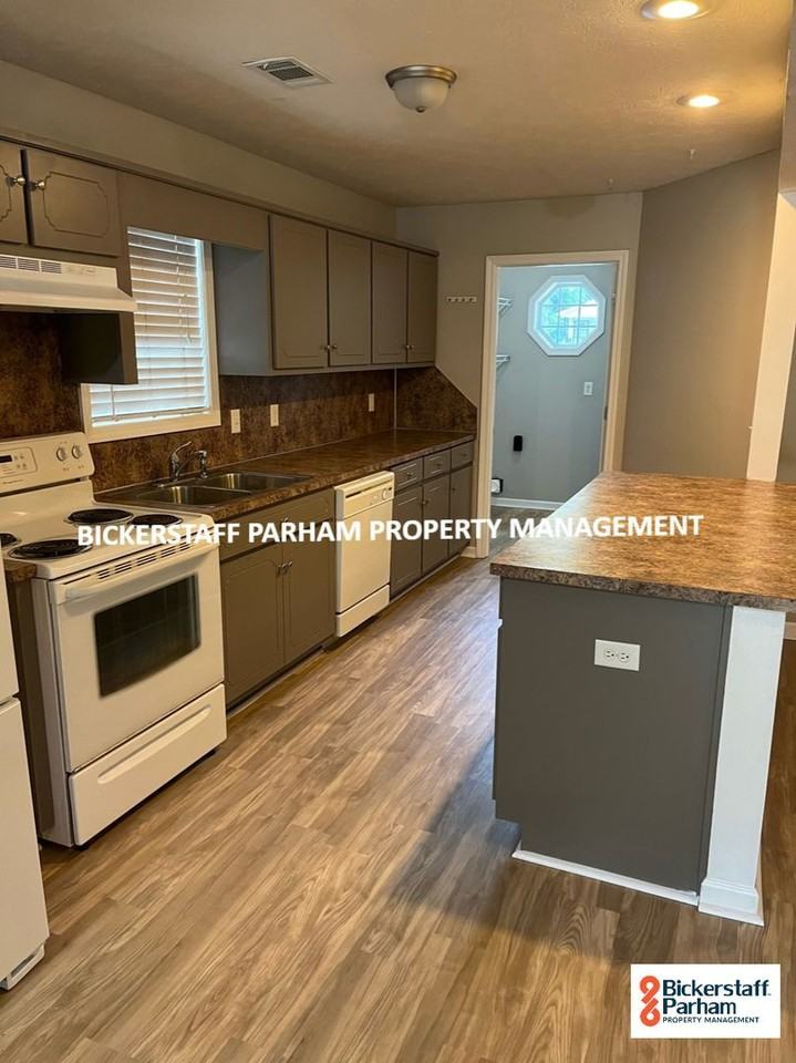 6841 Forrest Rd - Photo 4 of 30