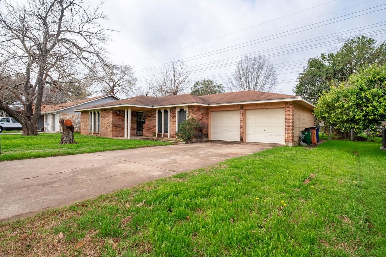 5404 Salem Hill Dr - Photo 2 of 24