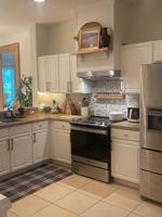 featured image of 768 Hampton Cir
