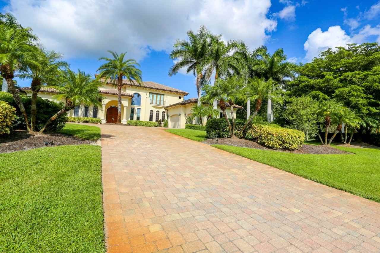 823 Cassena Rd - Photo 7 of 50