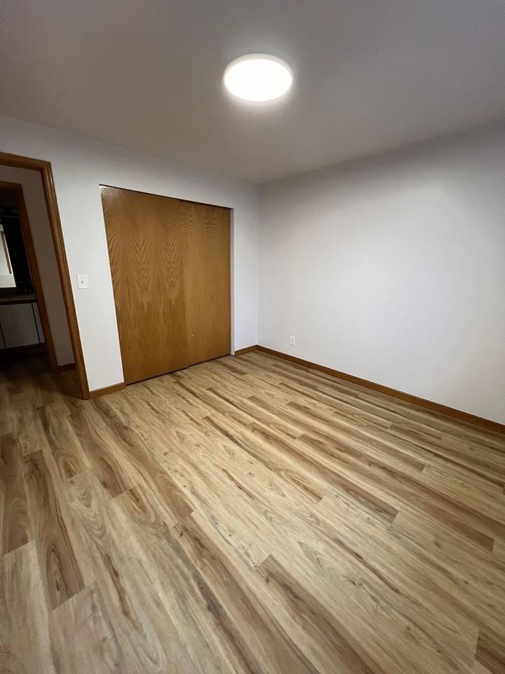 4244 Wintergreen Cir #170 - Photo 5 of 10