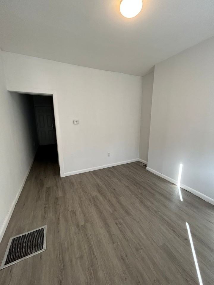 719 Chestnut St - Photo 3 of 13