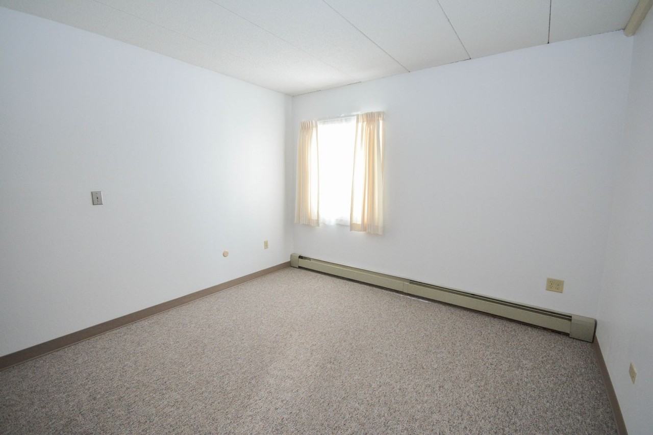 125 2nd Ave Ne - Photo 5 of 13