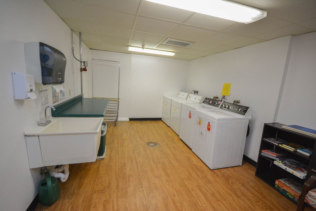 125 2nd Ave Ne - Photo 7 of 13