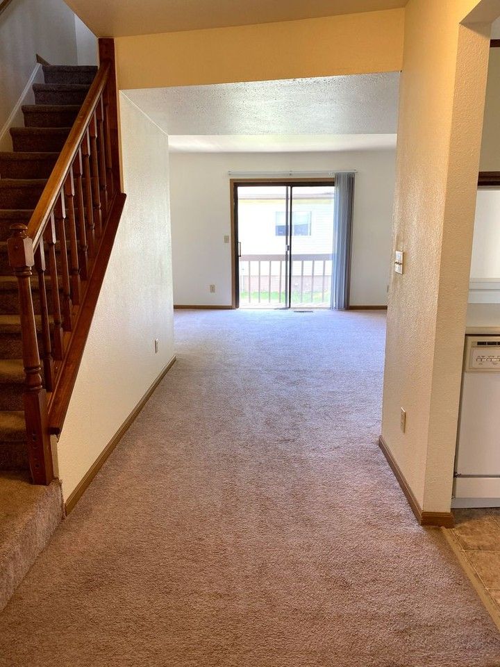 Meadow Ridge Town Homes - Photo 2 of 22