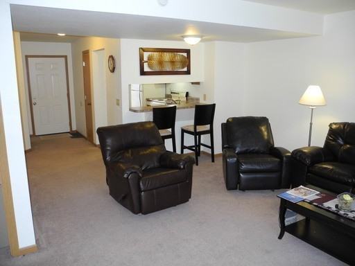 Meadow Ridge Town Homes - Photo 6 of 22