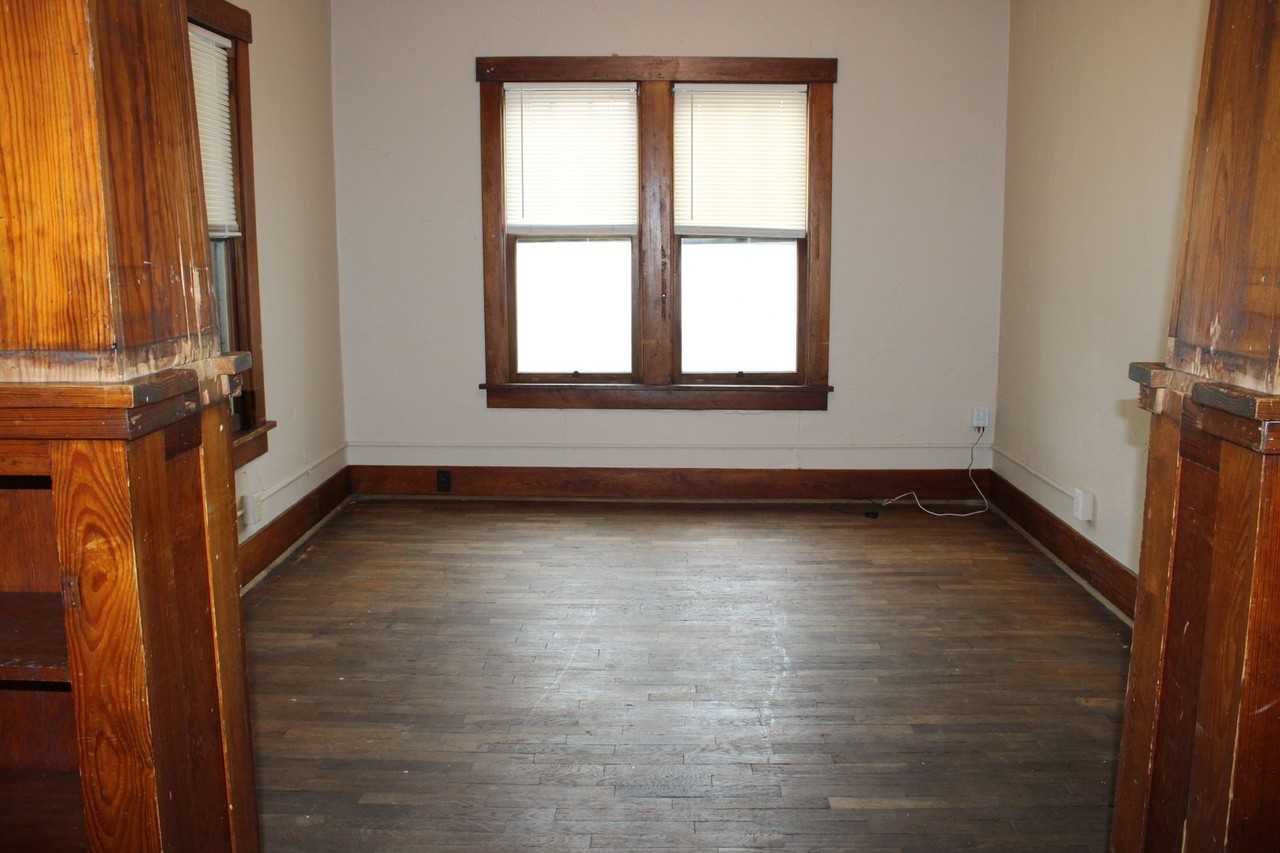 815 N 10th St #1 - Photo 5 of 15