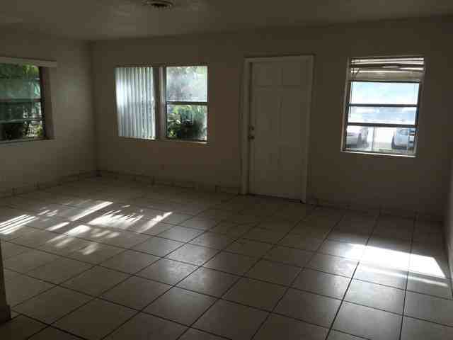 1537 Nw 8th Ave - Photo 6 of 16