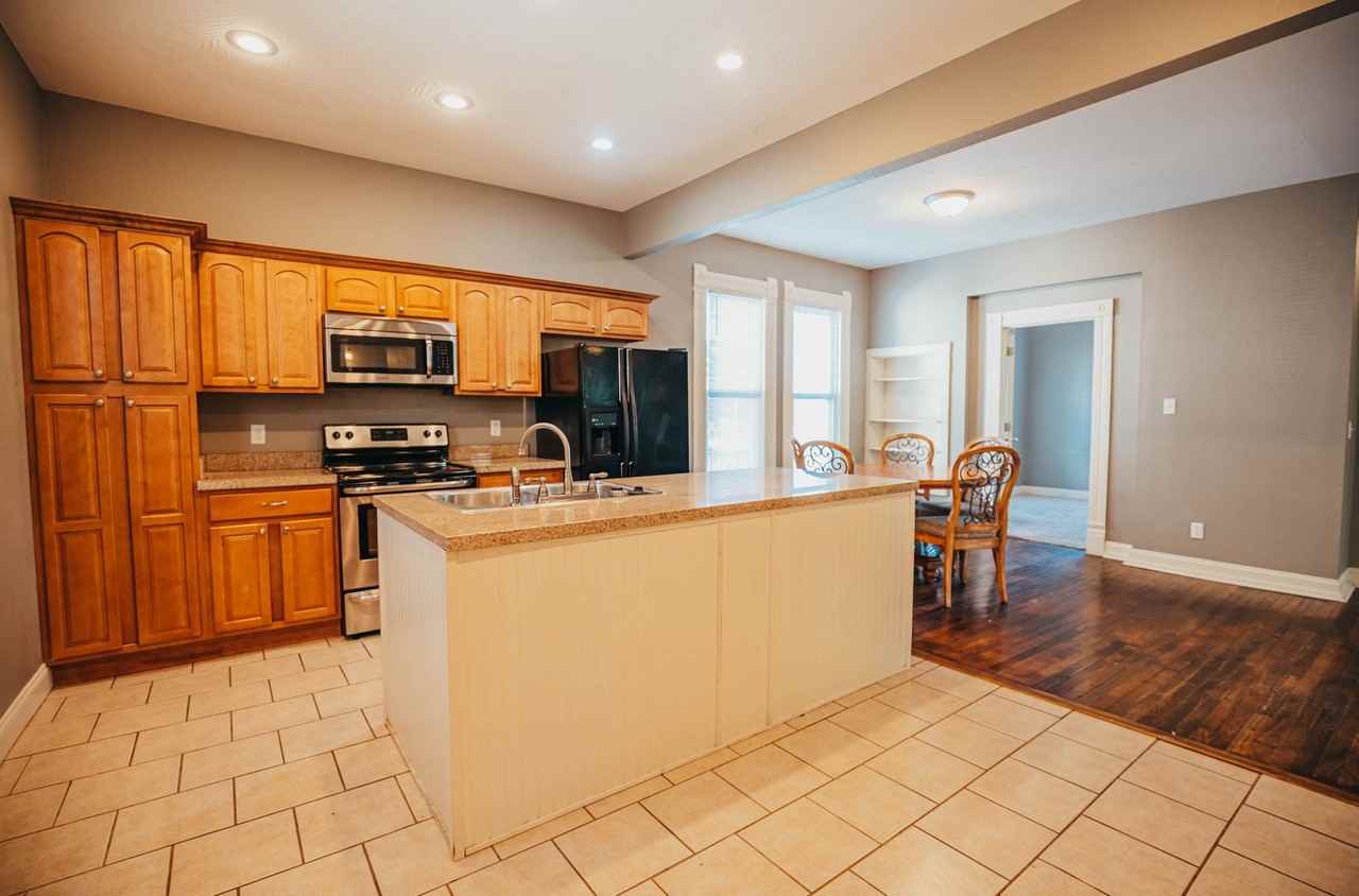 604 West Mount Vernon Street - Photo 3 of 17