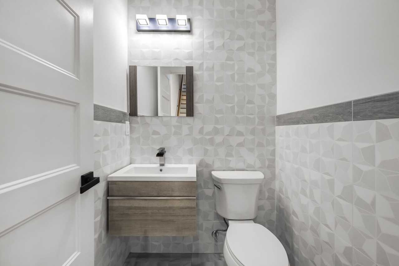 39 Washington Ave - Photo 2 of 50
