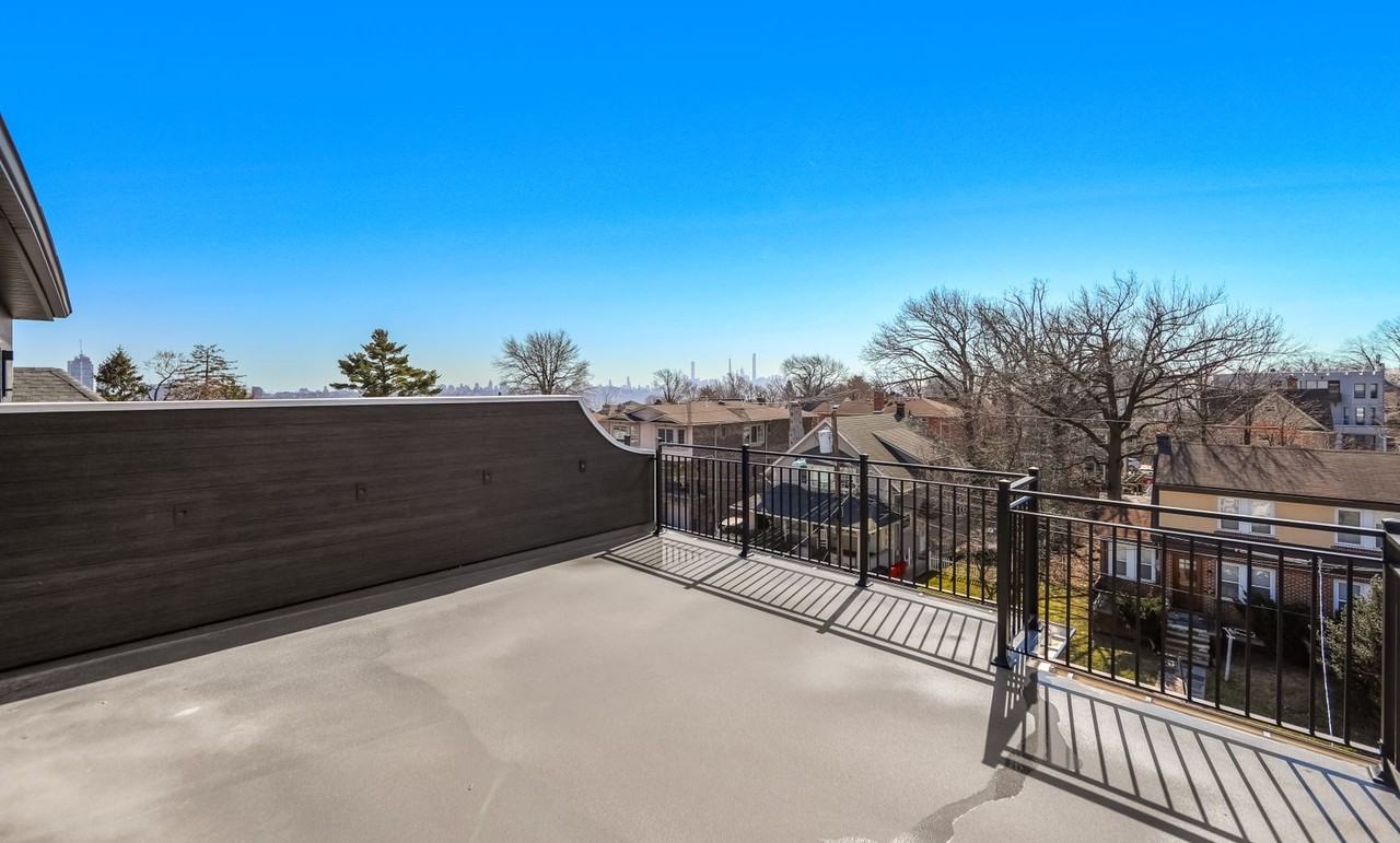 39 Washington Ave - Photo 5 of 50