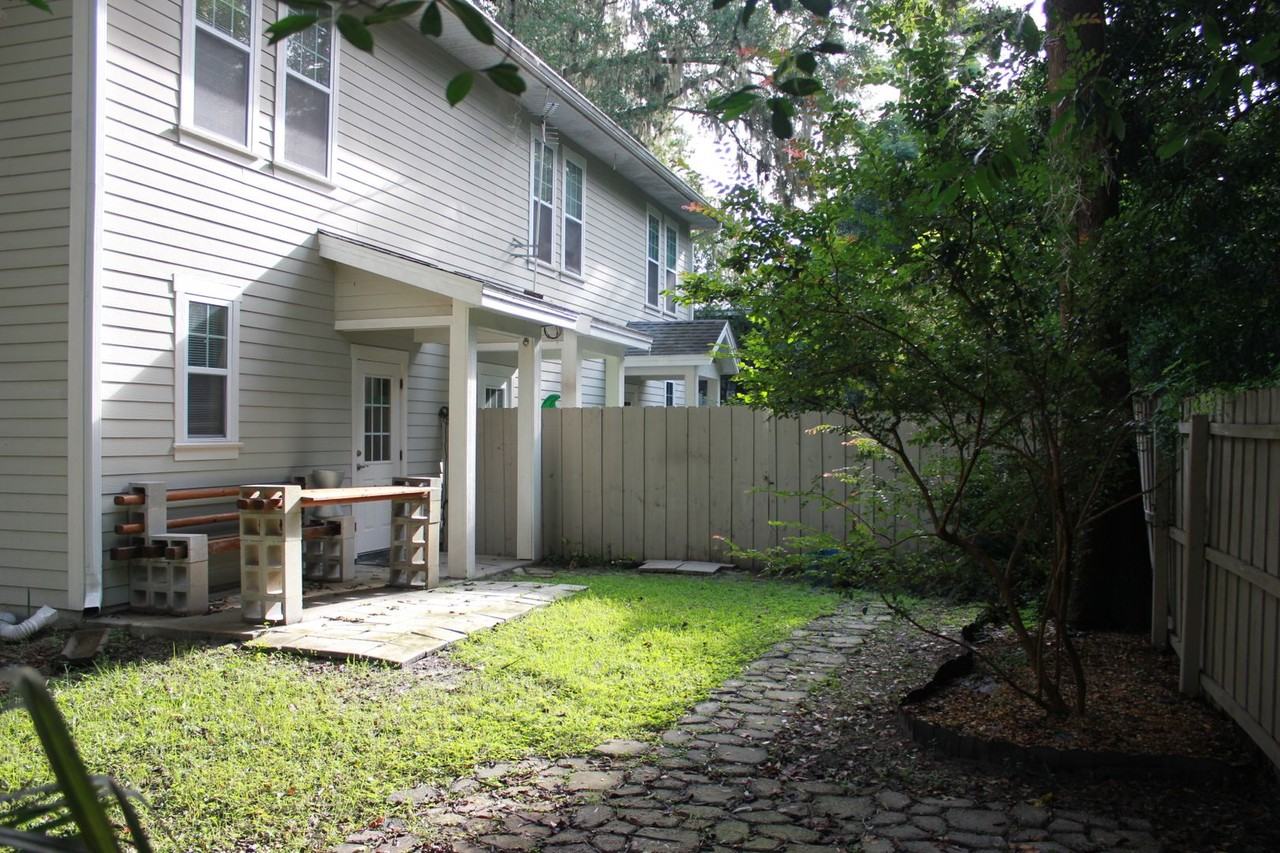 577 Nw 26th Ave - Photo 3 of 18