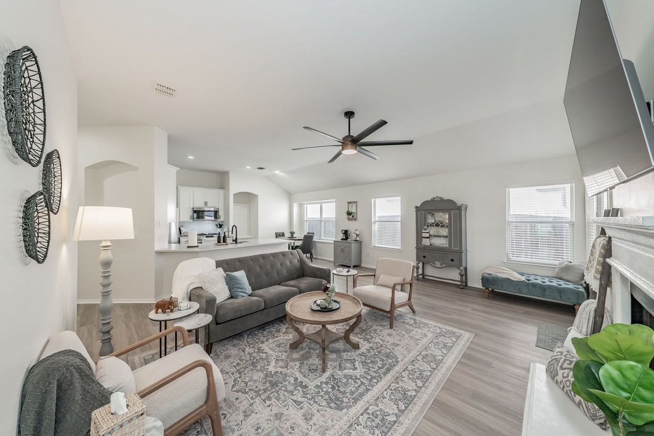 9040 Weller Lane - Photo 2 of 49