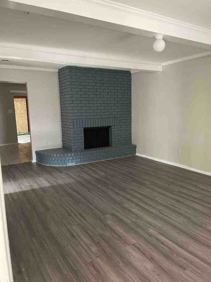 502 E Belt Line Rd #B - Photo 3 of 11