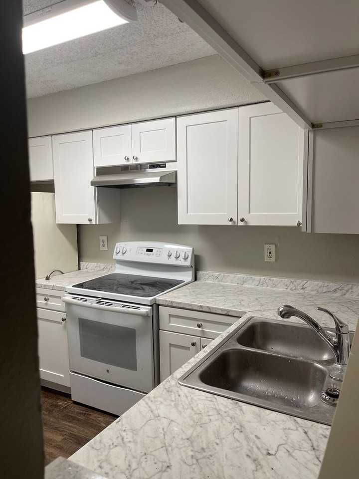 238 Afton Sq #202