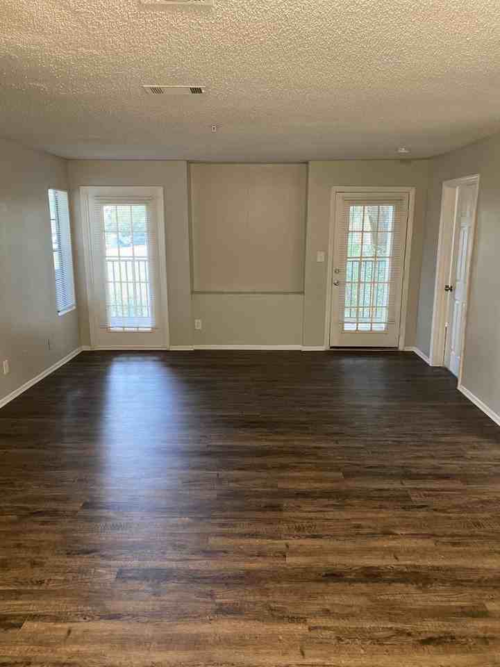 238 Afton Sq #202 - Photo 6 of 19