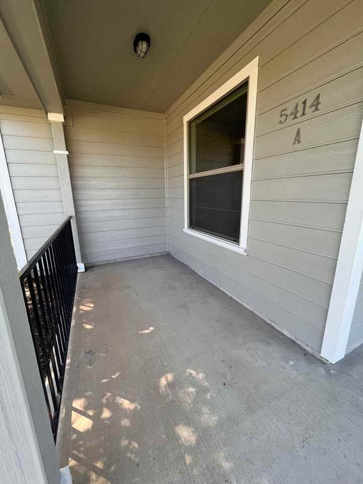 5414A Grover Ave - Photo 2 of 30