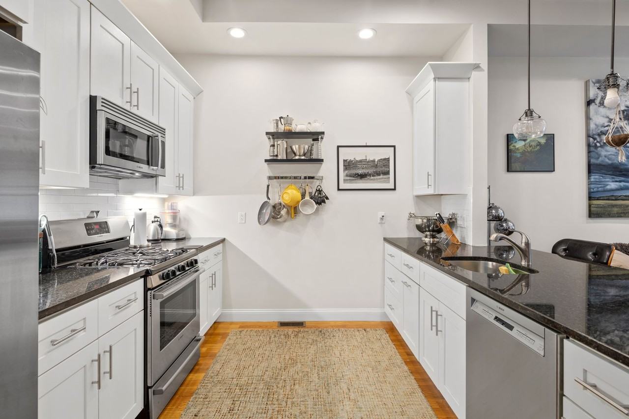 299 Sumner St #1 - Photo 4 of 25