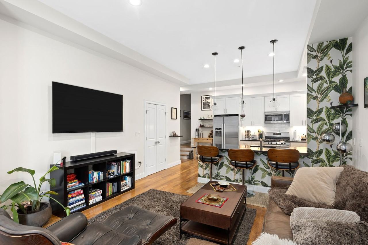 299 Sumner St #1 - Photo 7 of 25